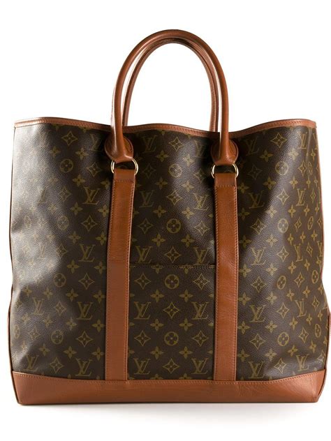 biggest louis vuitton bag.